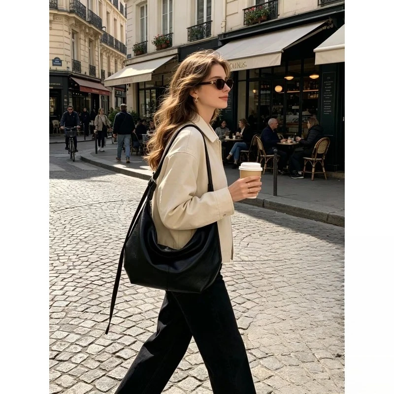 Bolso Dumpling bandolera media luna mujer cuero esmerilado hombro