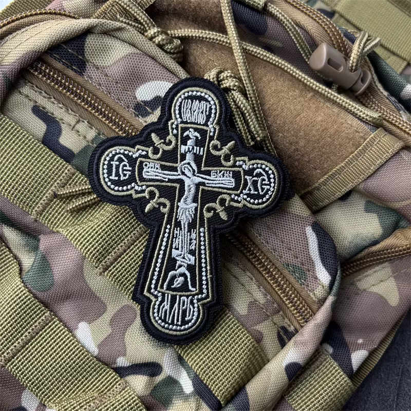 Detalle de bordado para uniforme y accesorios