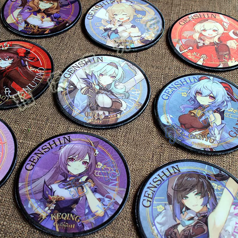 Variedad de personajes Genshin en formato parche