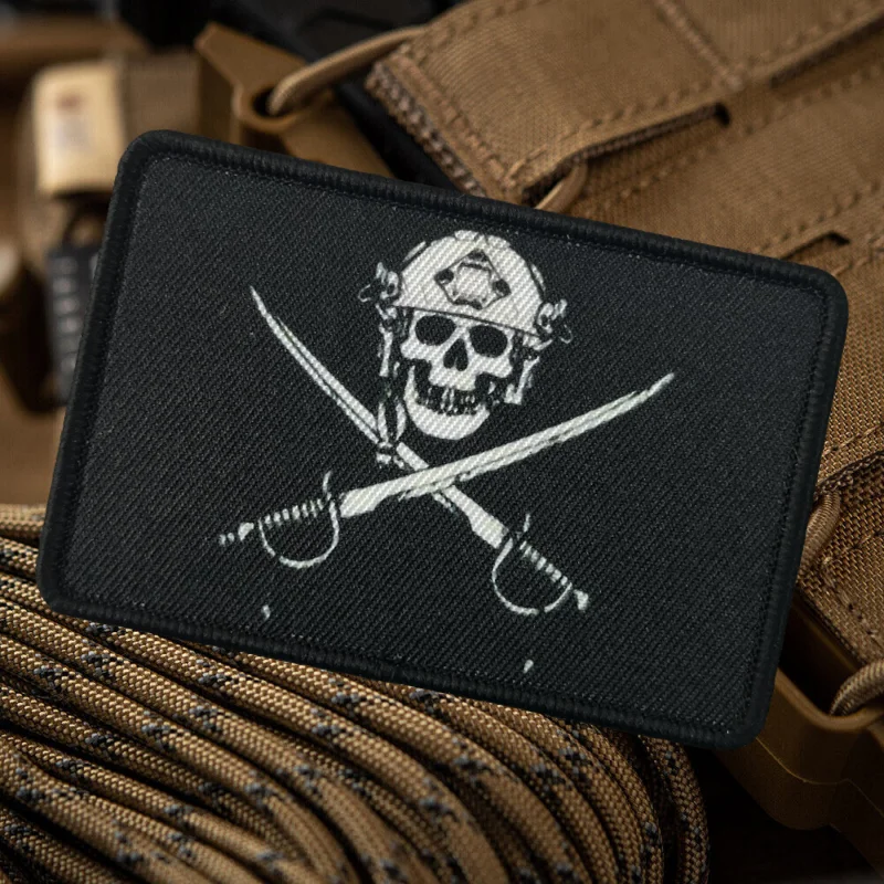 Parche táctico con estampado de calavera de Roger