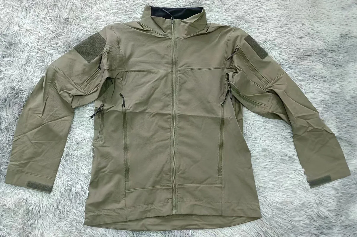 Chaqueta táctica ligera segunda generación visión frontal