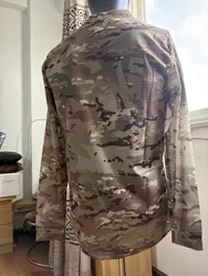 Camiseta táctica de manga larga, secado rápido y cuello V