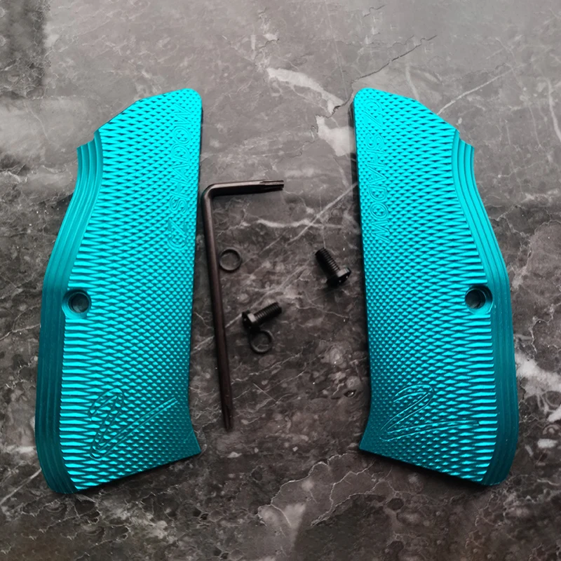 Embellecedor instalado en CZ Shadow 2