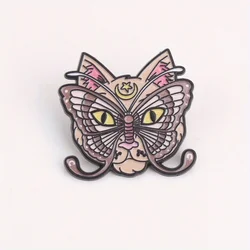 Pin Luna Mewtamorphosis gato celestial alas mariposa y estrellas