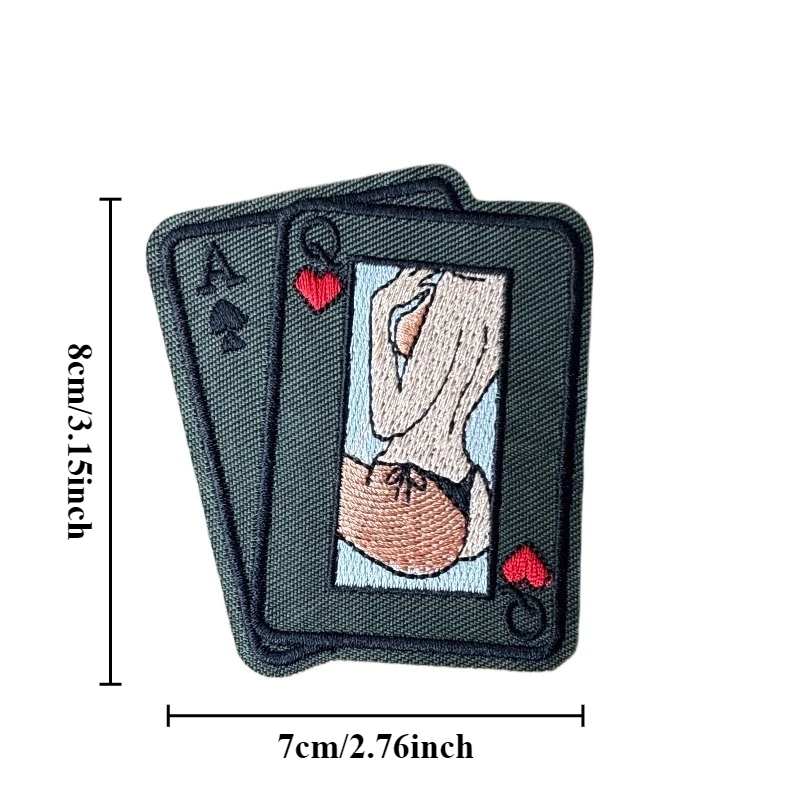 Parche táctico bordado con velcro naipe reina picas y corazón oliva - imagen 4