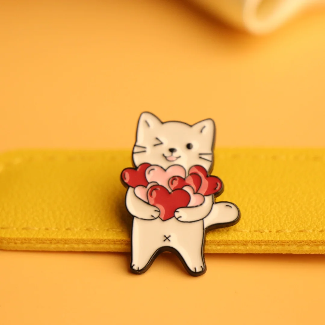Broche decorativo con temática gatuna