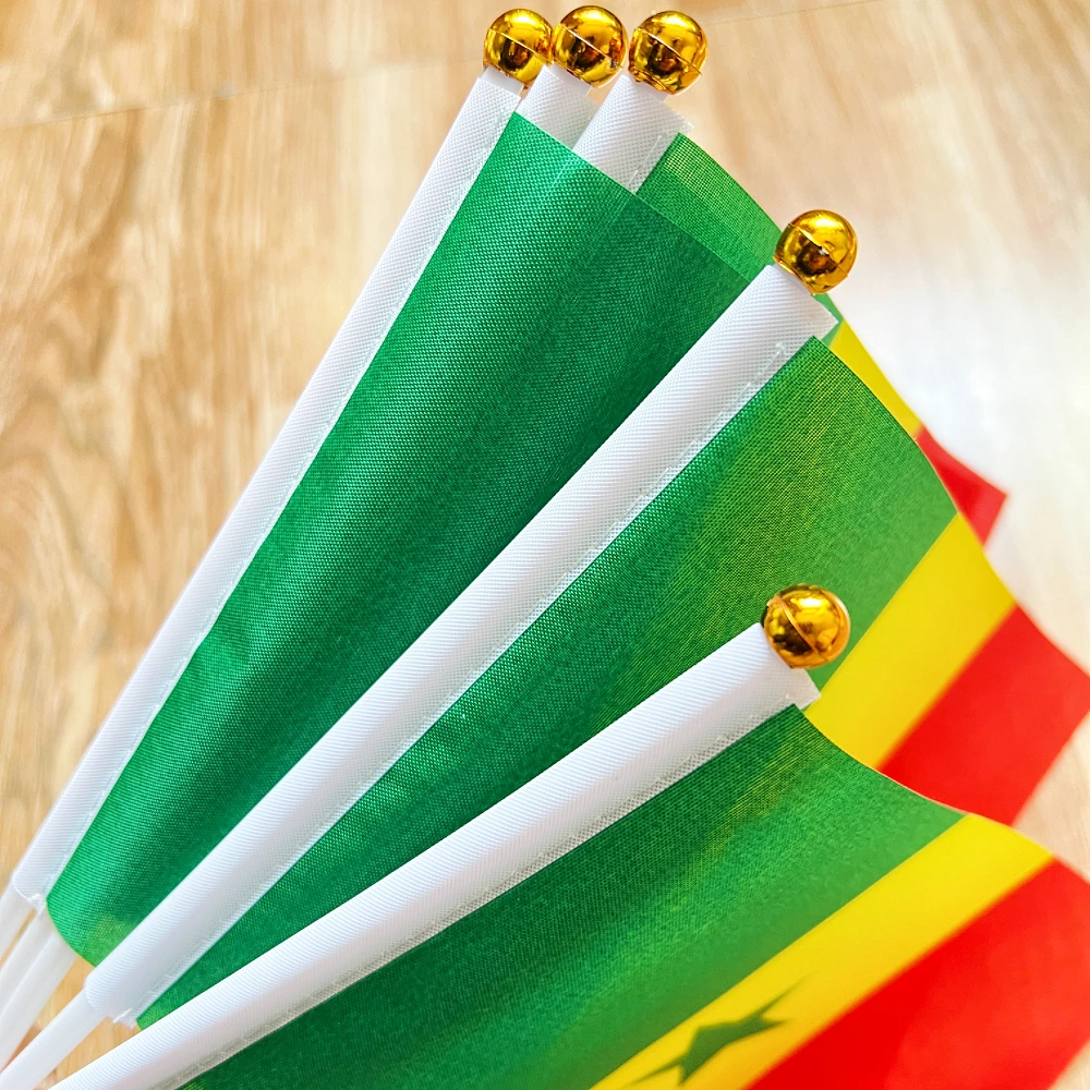 Bandera de mano Senegal pequeña en poliéster con asta plástica
