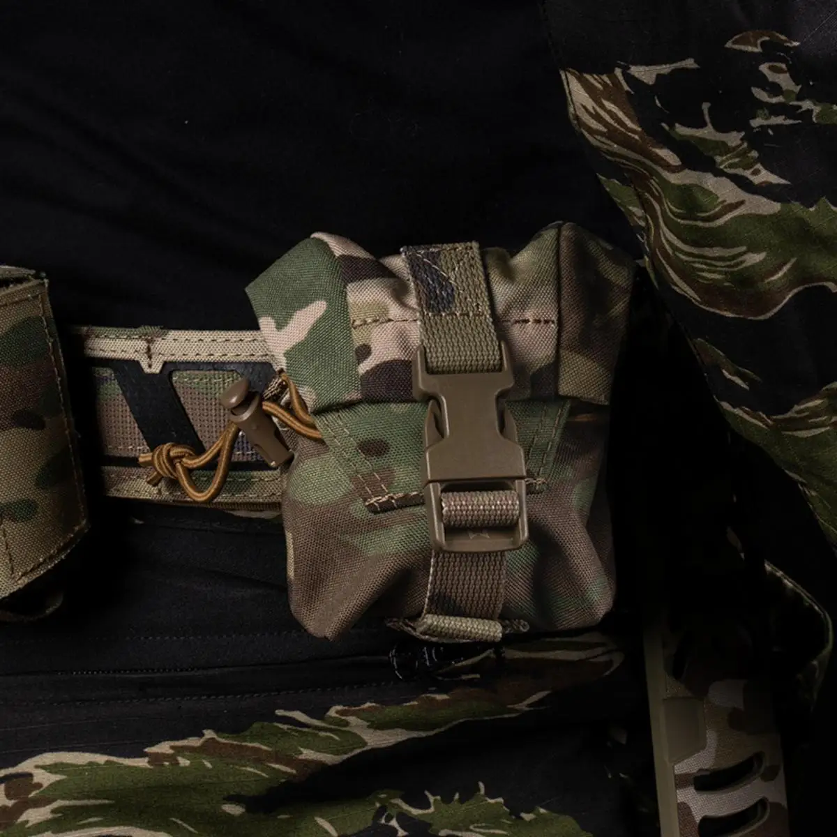 Bolsa porta granadas Poseidon Defense MGP MOLLE cinturón y chaleco - imagen 3