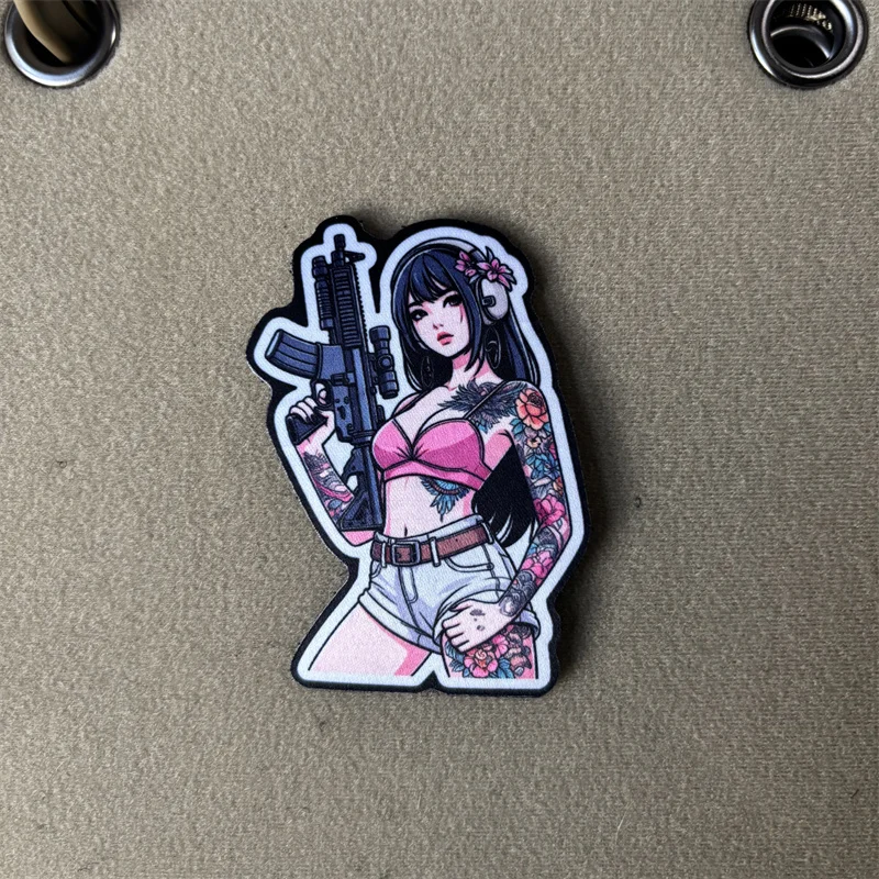 Parche Táctico Pistola para Niña – Insignia Militar con Velcro para Mochila y Brazalete - imagen 3