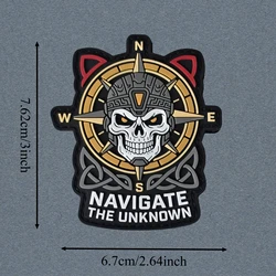 Parche táctico PVC Navigate The Unknown calavera brújula velcro