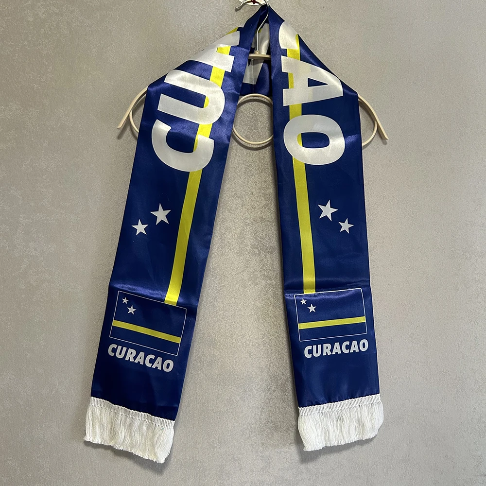 Bufanda Curazao de satén con borlas, estampada por ambos lados - imagen 3