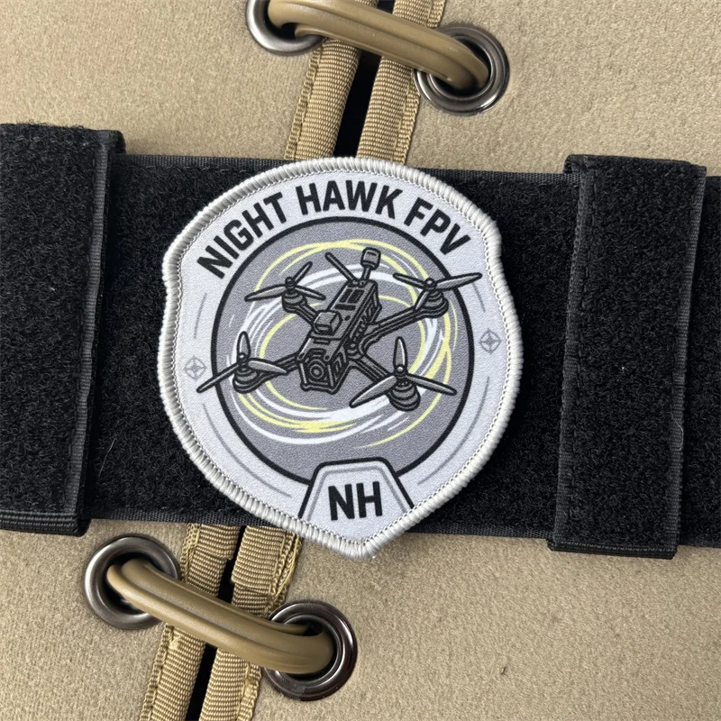 Parche táctico NIGHT HAWK FPV con velcro para mochila - imagen 4