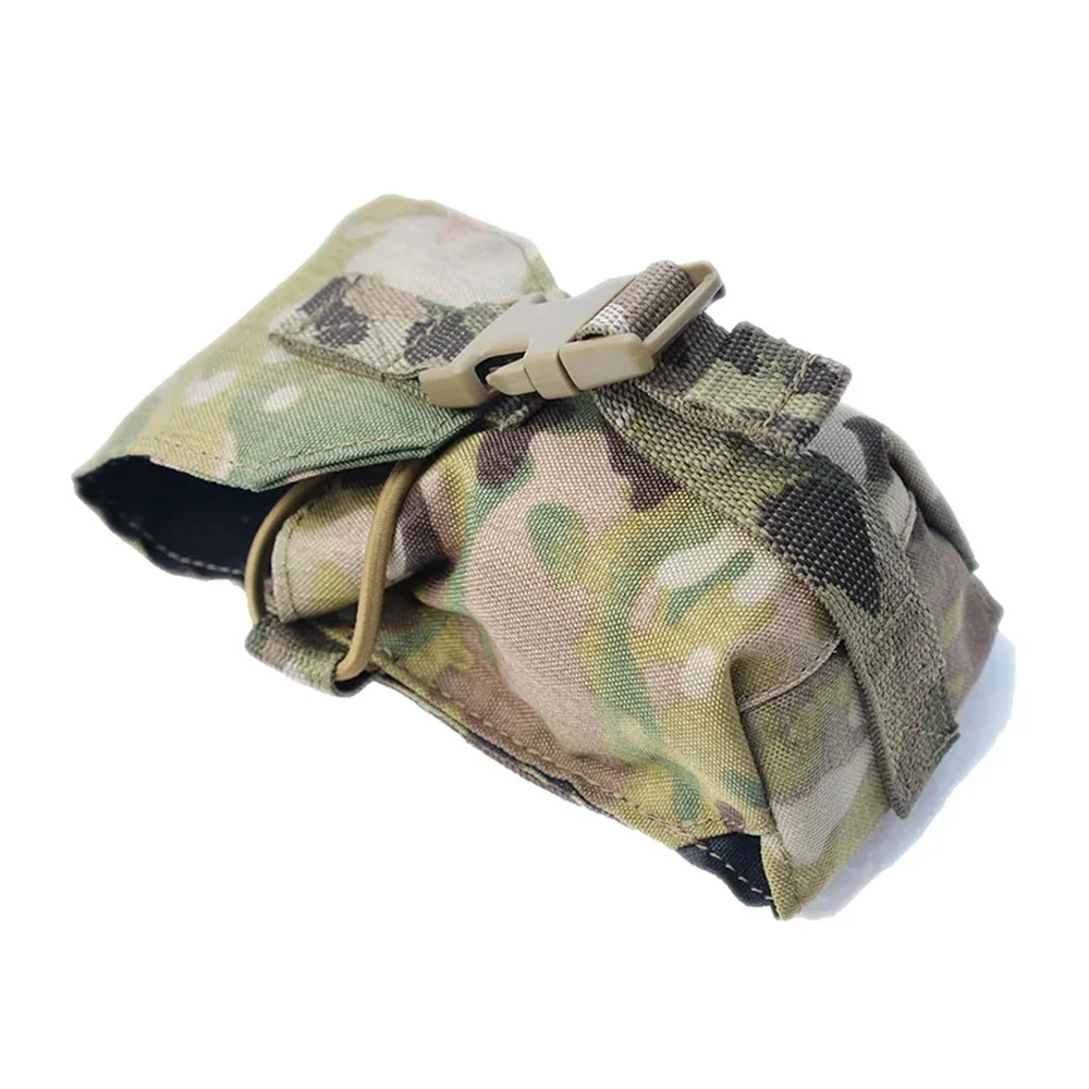 Bolsa táctica colocada en equipamiento real