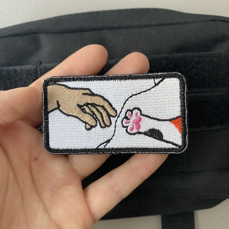 Insignia moral de gato bordada con velcro para mochila y chaleco - imagen 3
