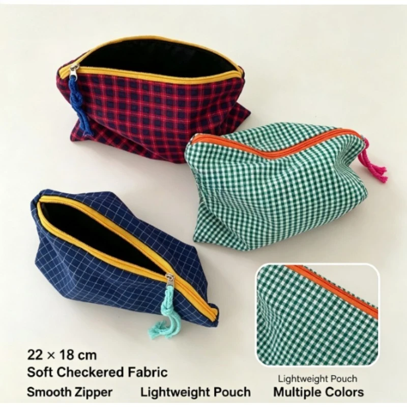 Bolsa de maquillaje de gran capacidad con diseño a cuadros - imagen 5
