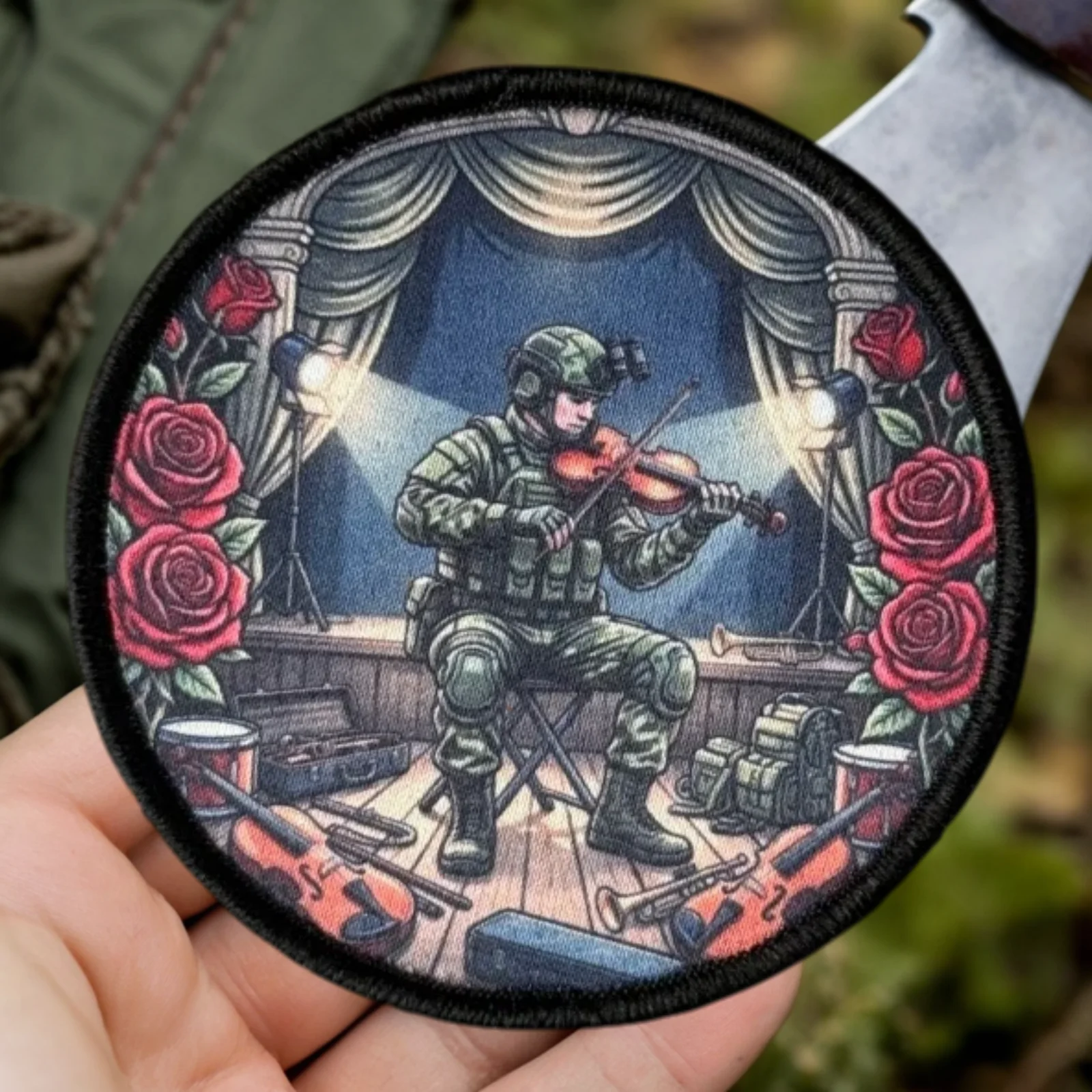 Parche táctico Rose con diseño de músico y cierre de velcro - imagen 4