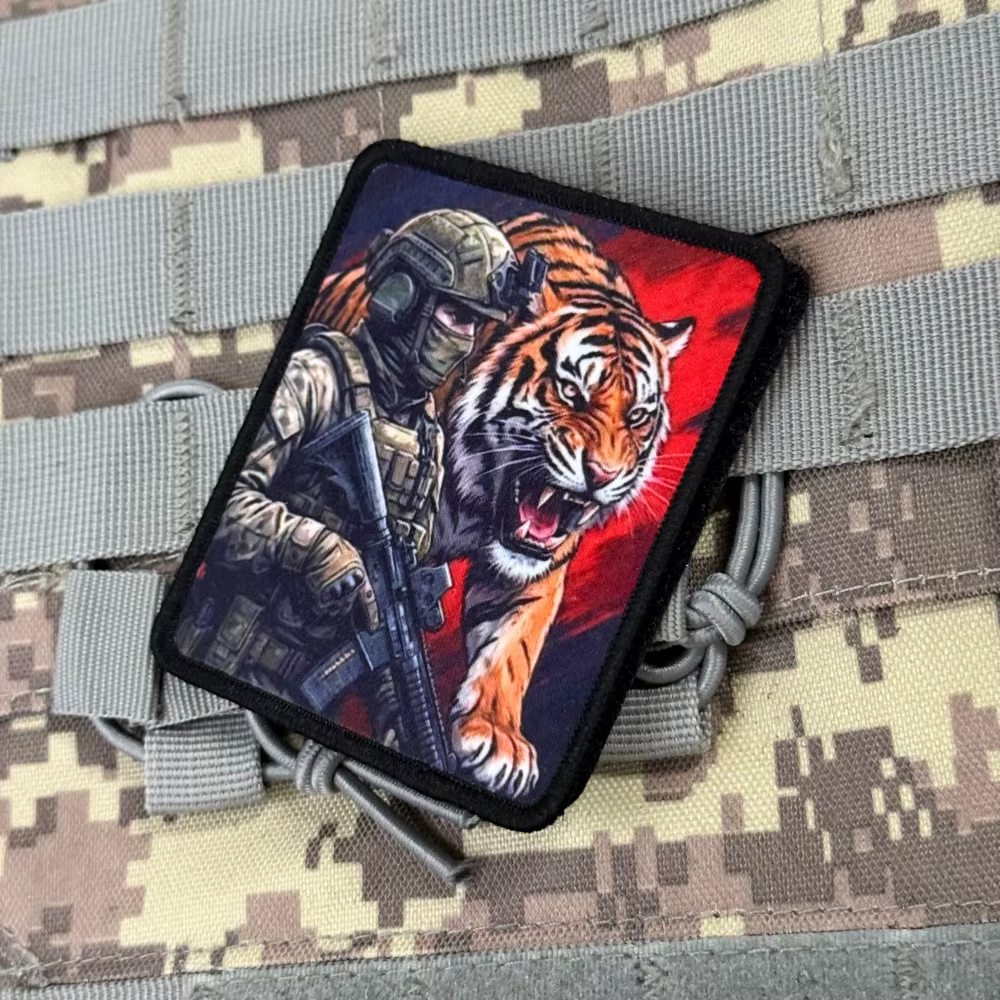 Parche táctico insignia soldado tigre con velcro para ropa - imagen 2
