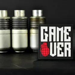 Parche táctico 3D de PVC Granada «Game Over» con velcro