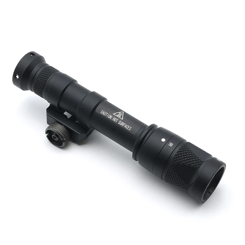 Comparativa de los modos de iluminación LED e IR en la linterna táctica SF para airsoft