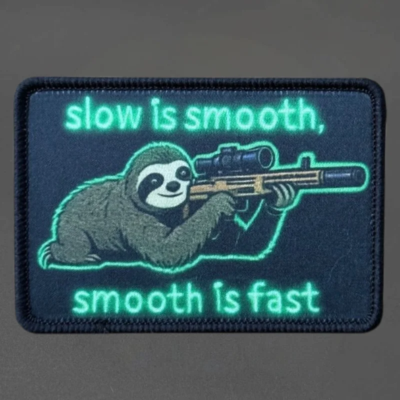 Parche táctico bordado Slow Is Smooth, velcro gancho y bucle - imagen 4