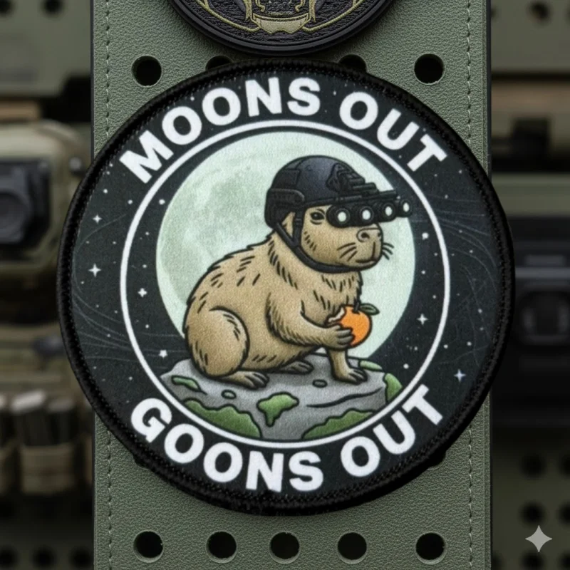 Parche táctica capibara luna con gancho y bucle para mochila - imagen 4