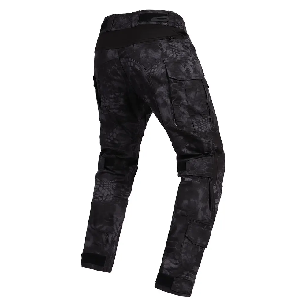 Vista del conjunto completo con camiseta Emerson G3