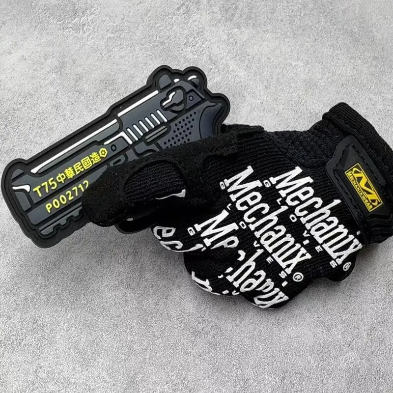Llavero EDC TT-75 en forma de pistola, parche brazo gancho y bucle - imagen 4