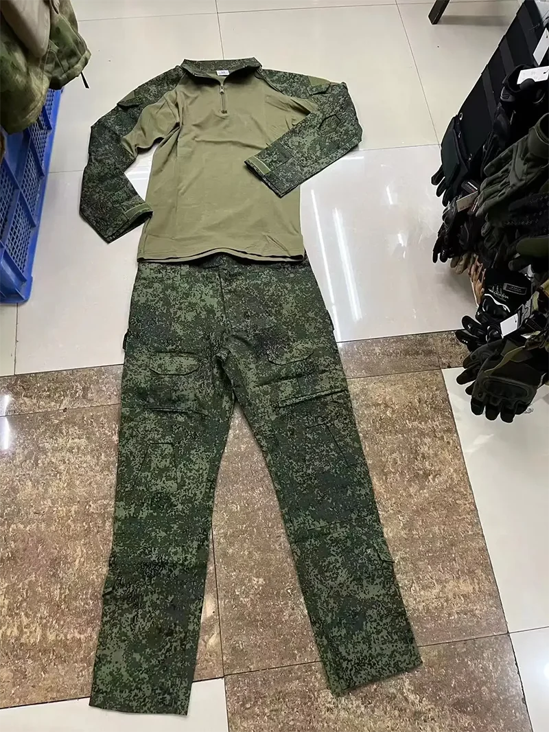 Pantalón cargo con múltiples bolsillos y ajuste