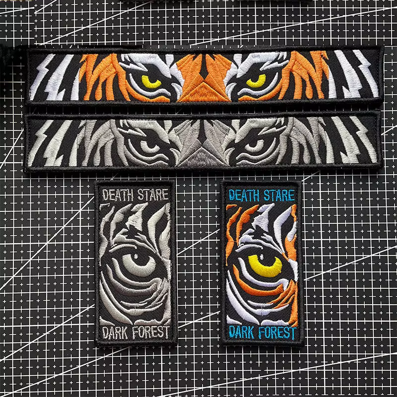 Parches bordados tigre bosque oscuro