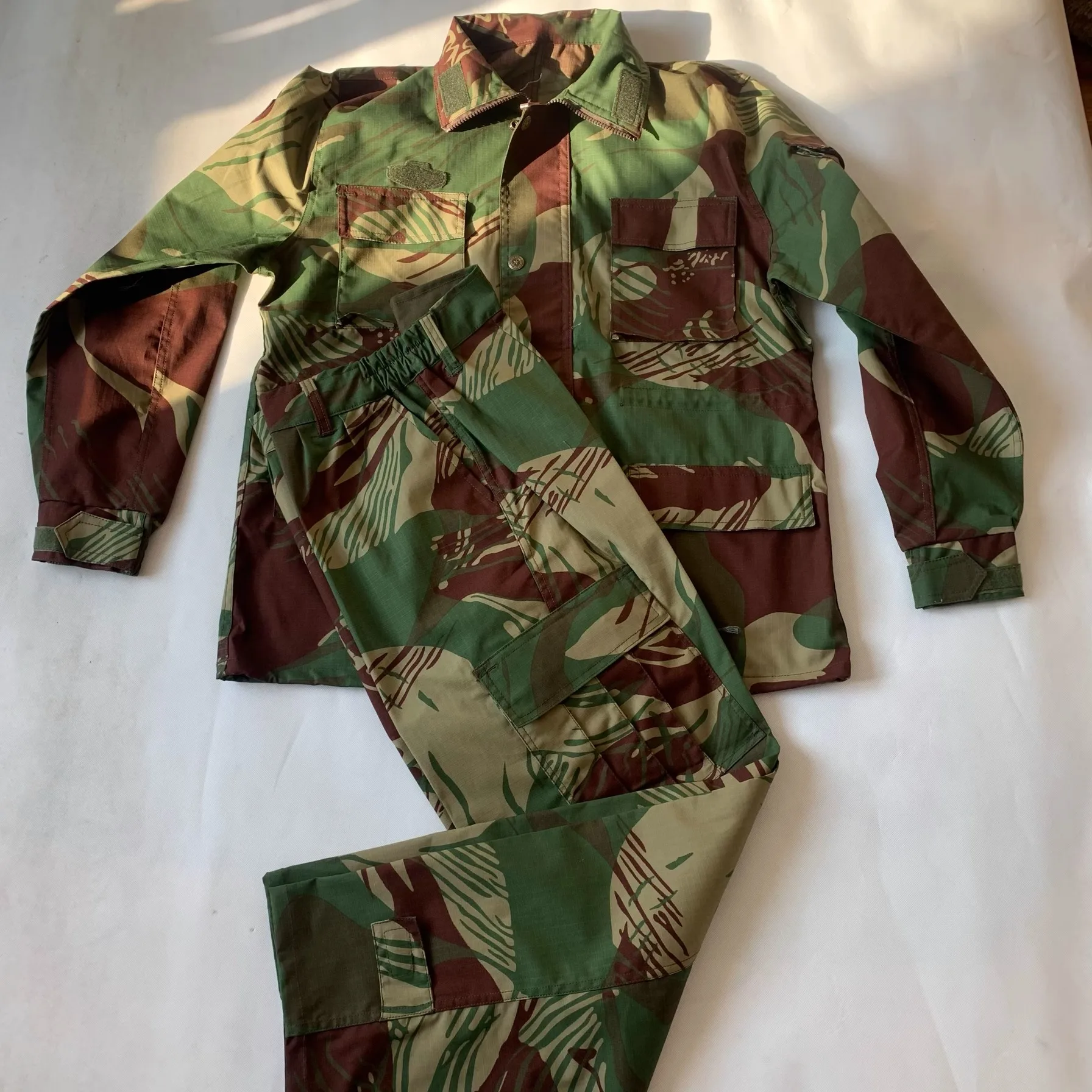 Juego de camuflaje de algodón y cepillo de entrenamiento