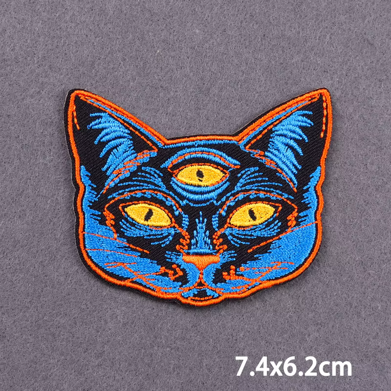 Parche bordado gato psicópata vista frontal