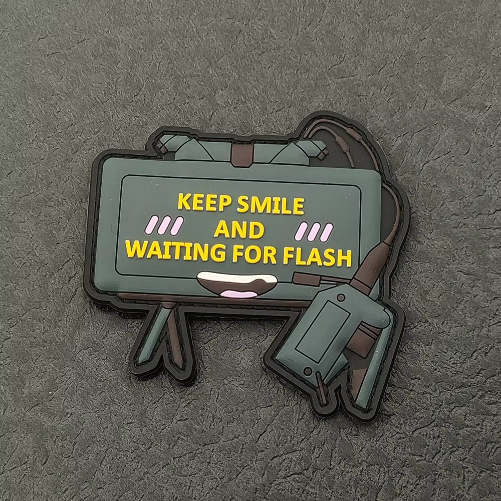Parche de moral bordado Keep Smiling and Wait for the Broadsword - imagen 4