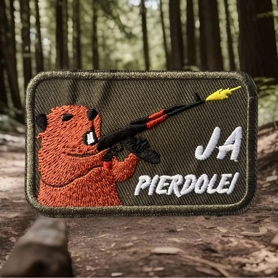 Mochila personalizada con parche de moral bobr y sistema de fijación versátil