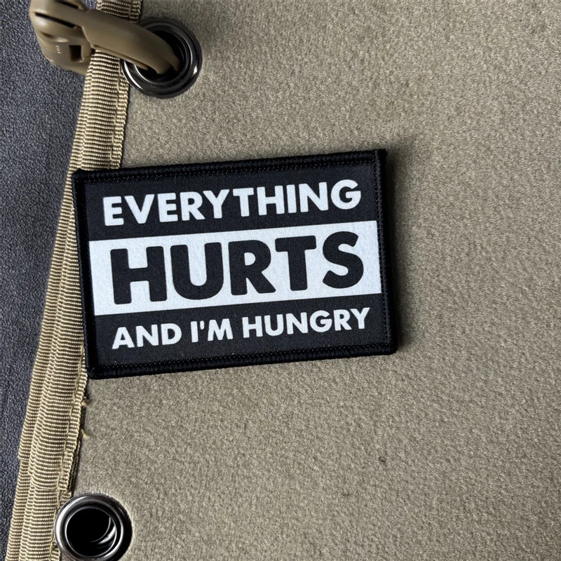 Parche táctico moral 'Everything Hurts' con gancho y bucle - imagen 2