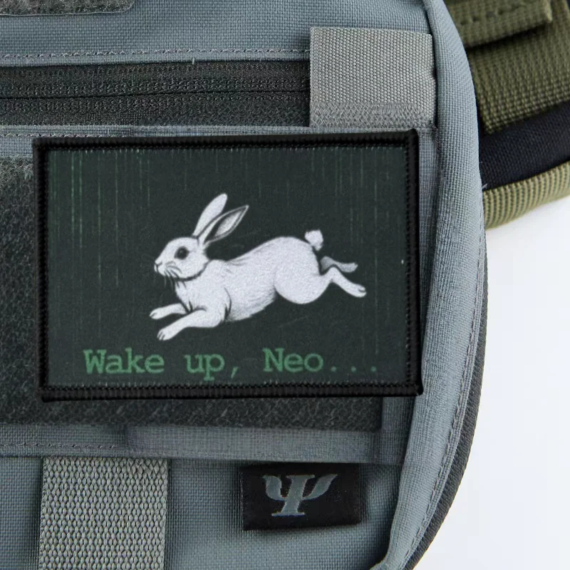 Parche táctico conejo Wake Up Neo Matrix con velcro para mochila