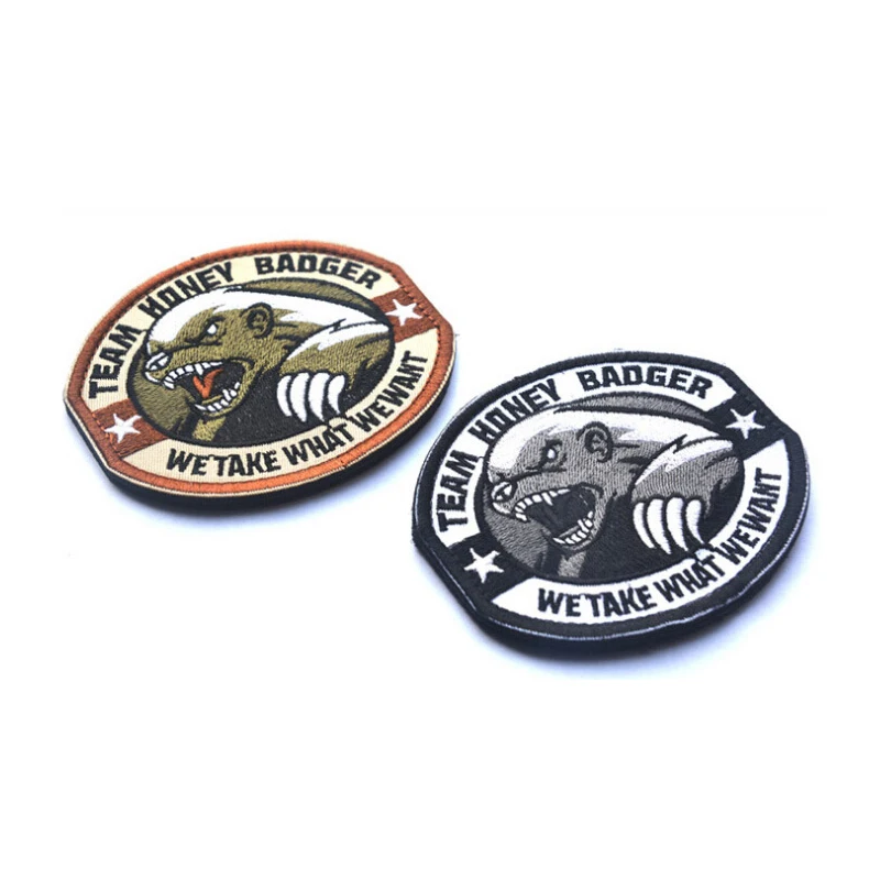 Parche bordado Tejón de Miel Honey Badger para mochilas - imagen 2