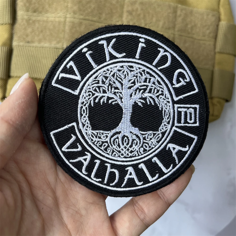 Parche bordado hacha arbol de la vida simbolo vikingo para mochila - imagen 5