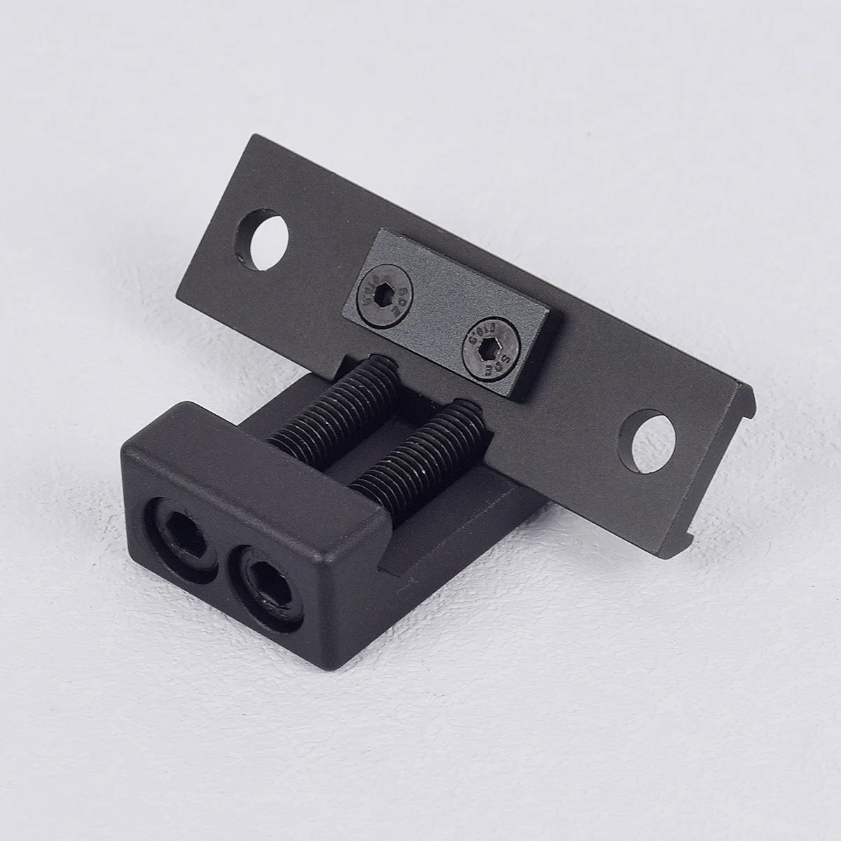 SureFire soporte táctico offset metal para linterna Picatinny - imagen 3