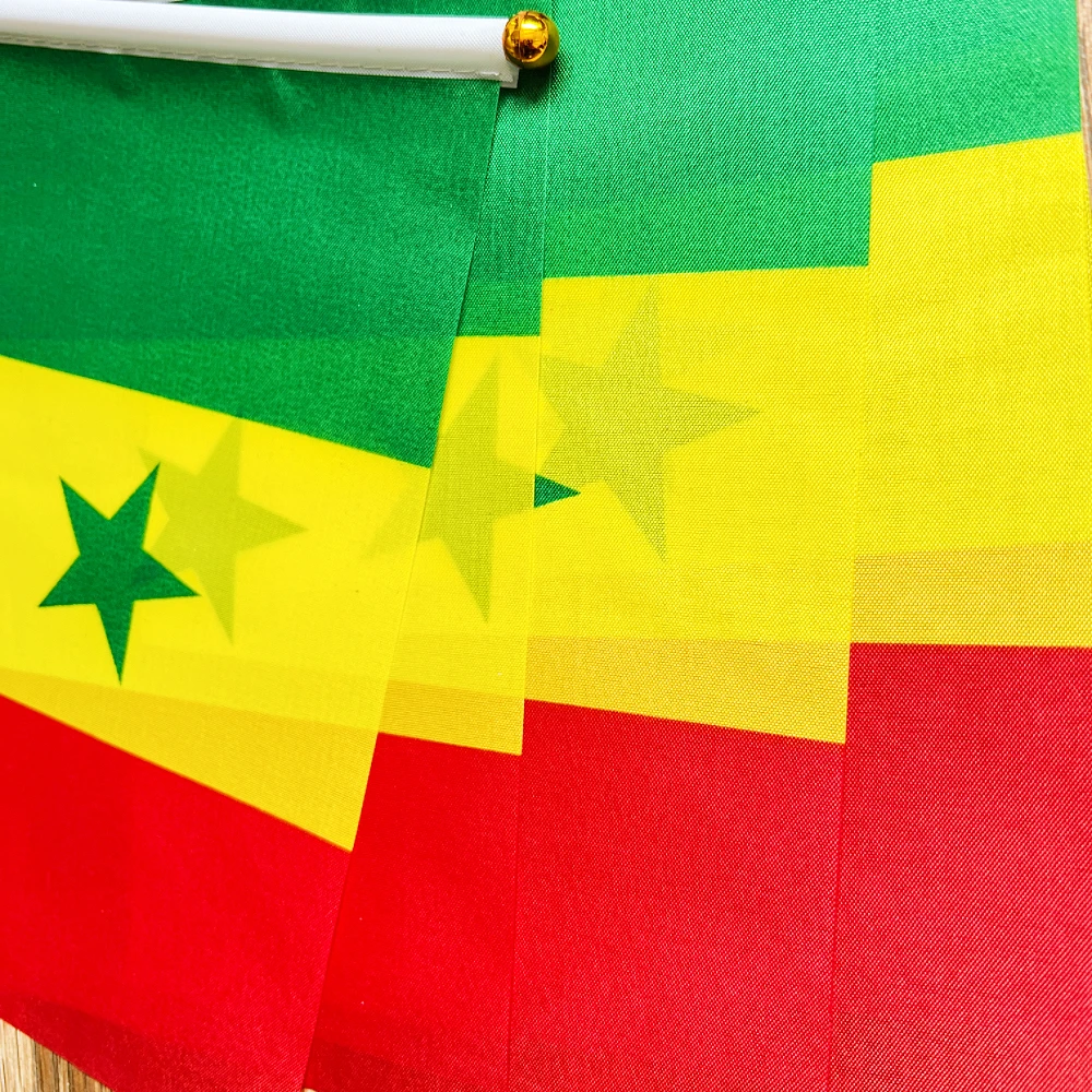 Bandera de mano Senegal pequeña en poliéster con asta plástica - imagen 2