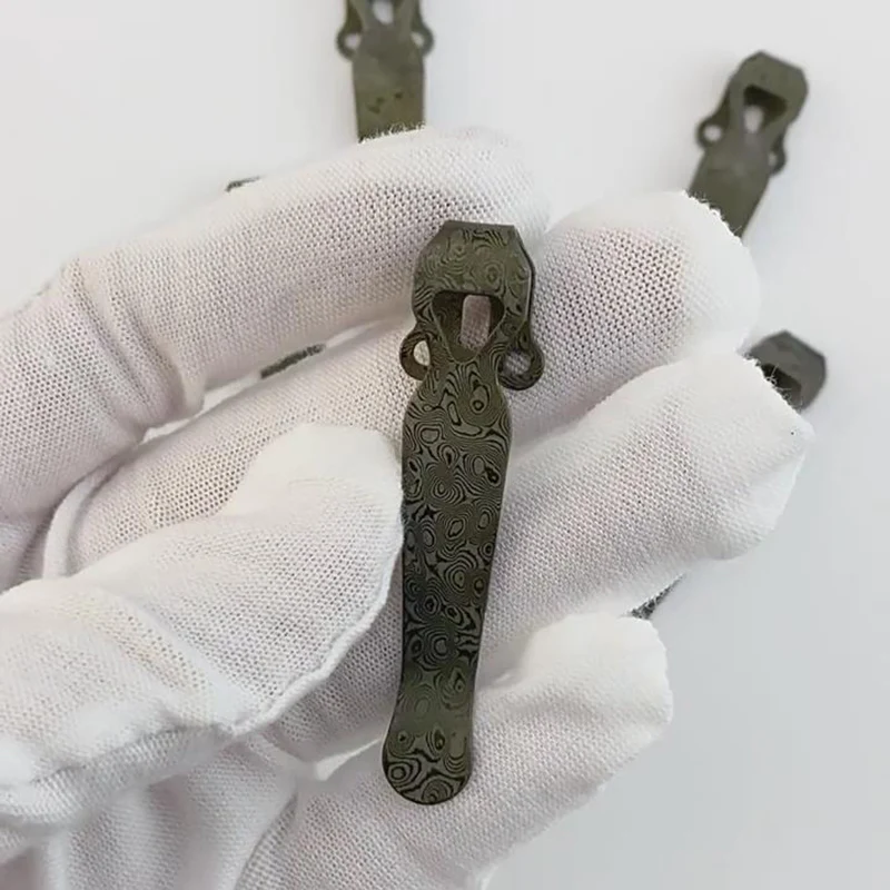 Clip de bolsillo de titanio Benchmade para cuchillo táctico uso diario - imagen 4