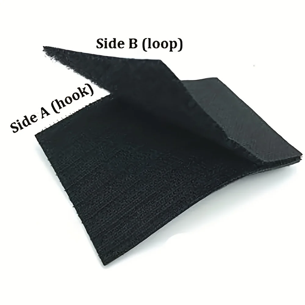 Detalle del bordado y el sistema de velcro en los parches