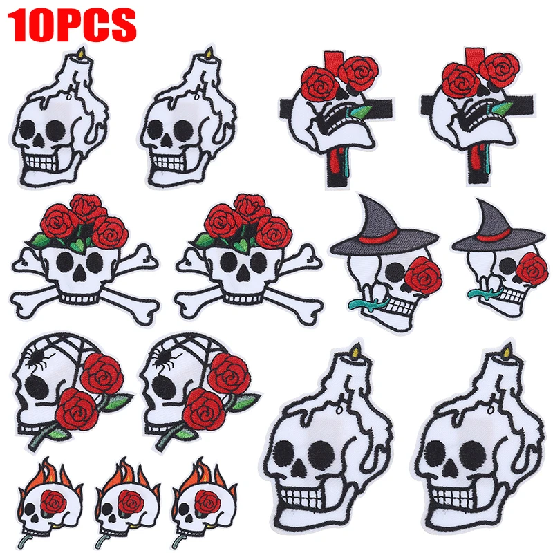 Lote de 10 parches bordados de calavera rosa sobre fondo oscuro