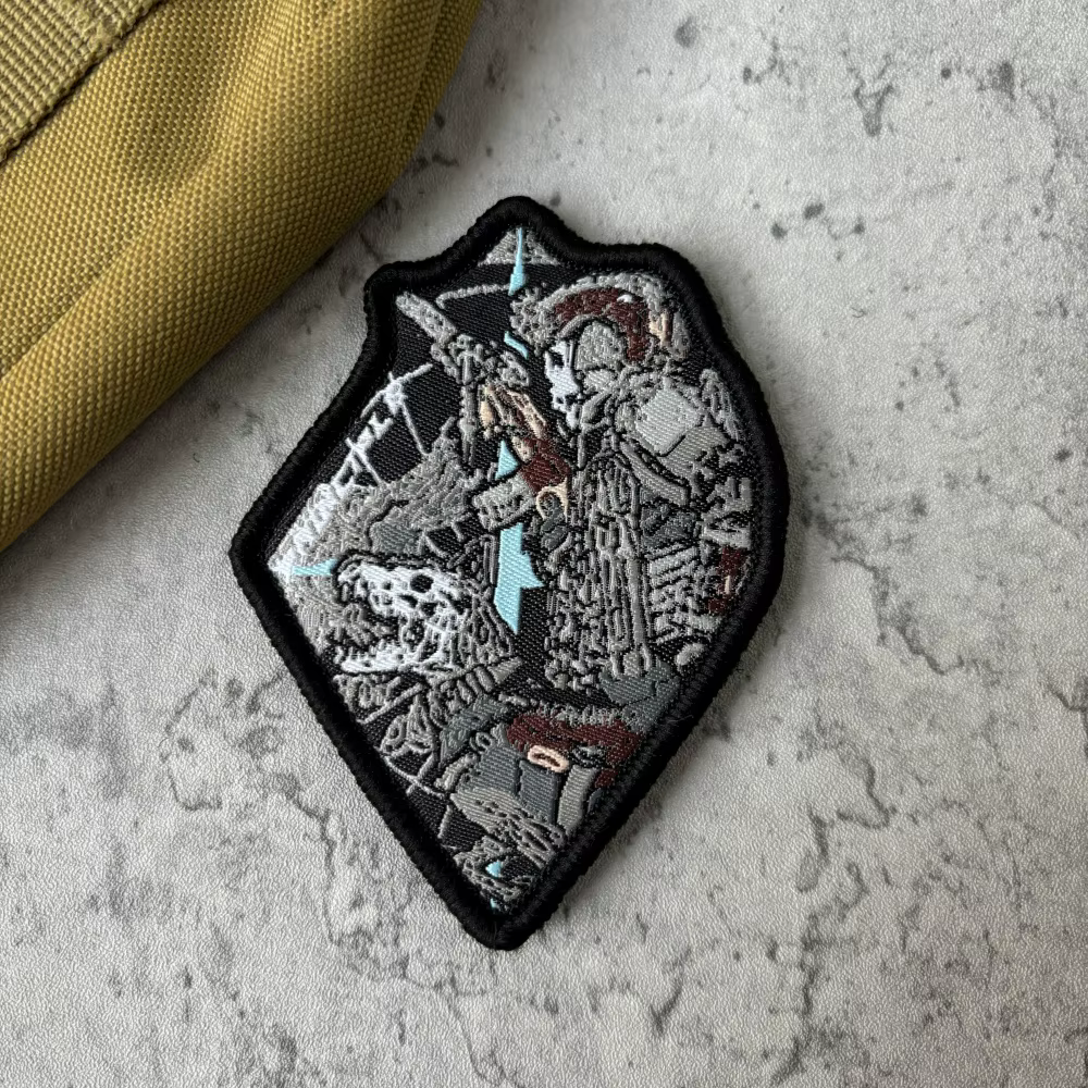 Parche táctico MOLLE calavera tejida para mochila y equipamiento militar - imagen 3