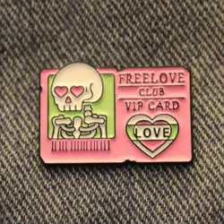 Broche VIP Club de Amor personalizado divertido para ropa y mochilas