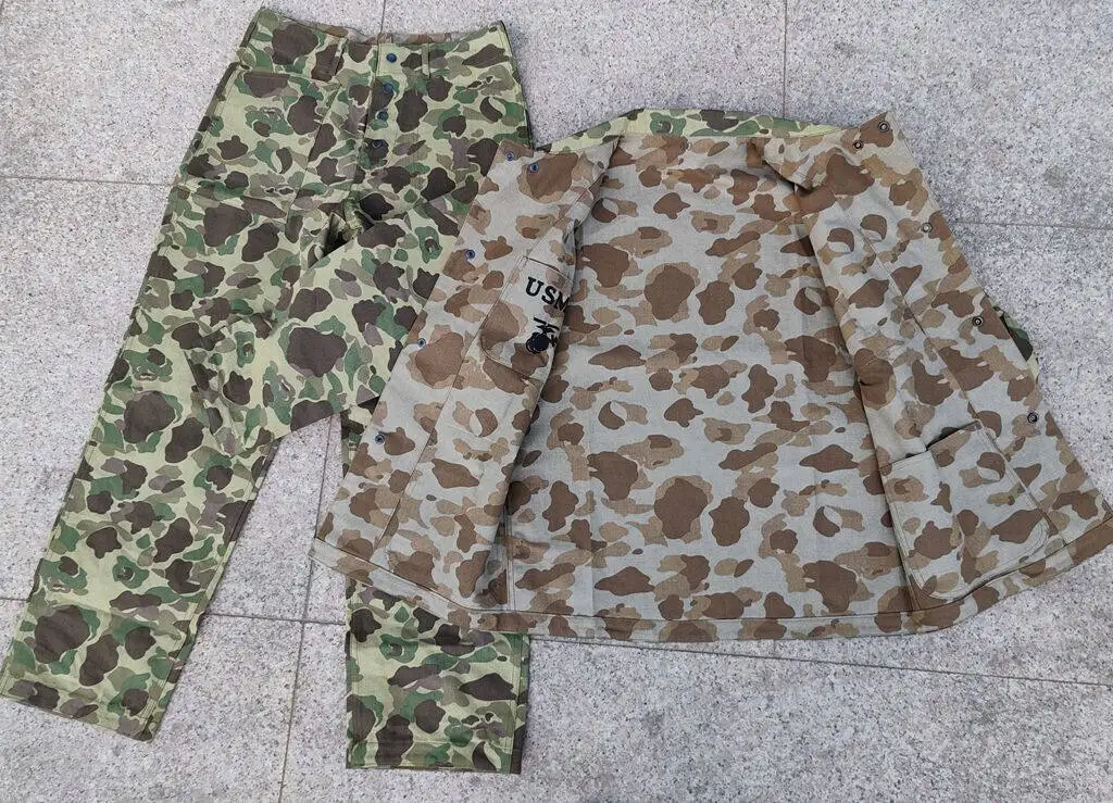 Pantalones con patrón de camuflaje