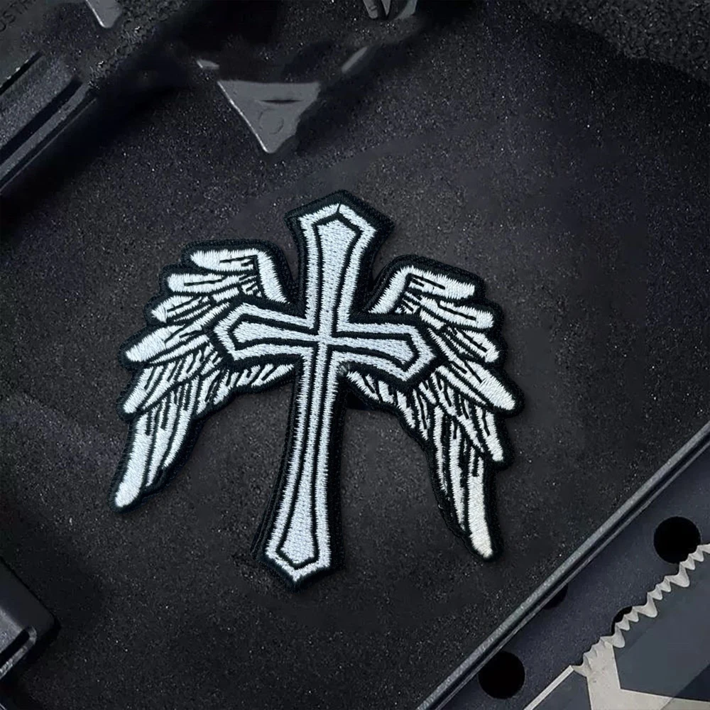 Parche moral bordado alas cruzadas Velcro táctico militar - imagen 2