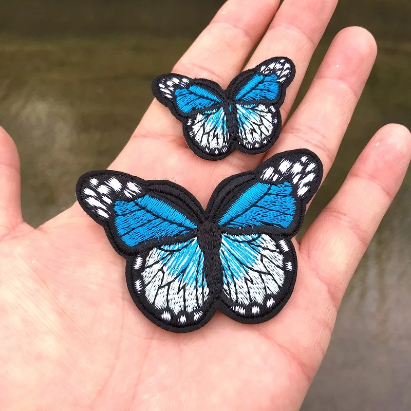 Parche bordado termoadhesivo mariposa para ropa y complementos
