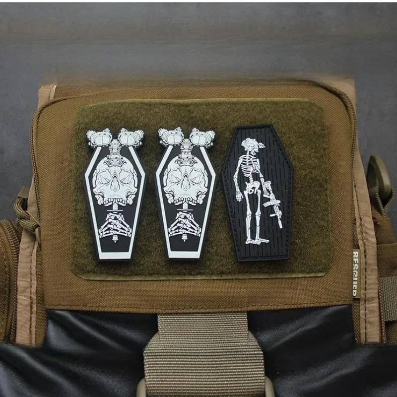 Projektmonark Parche Táctico Calavera Moral – Luminoso PVC para equipamiento - imagen 5