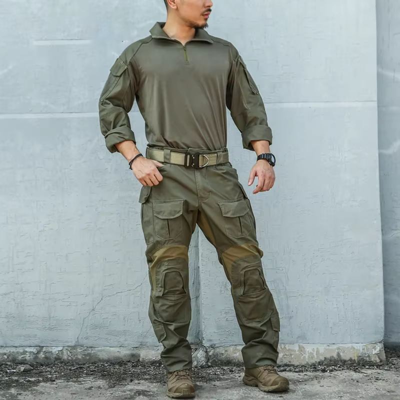 Pantalones tácticos en uso durante actividad outdoor
