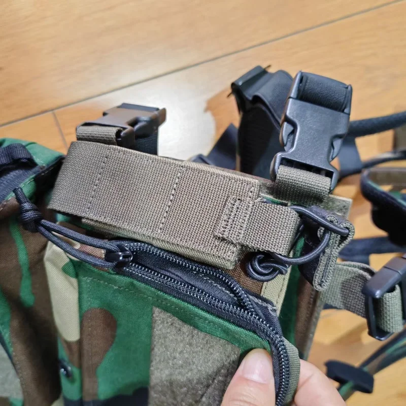 Mochila de pecho táctica en nailon cortada con láser - imagen 4